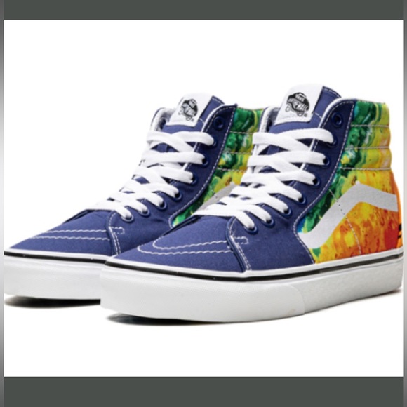 Vans - Picture 1 of 6